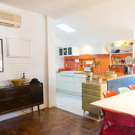 Hostal Atlas *